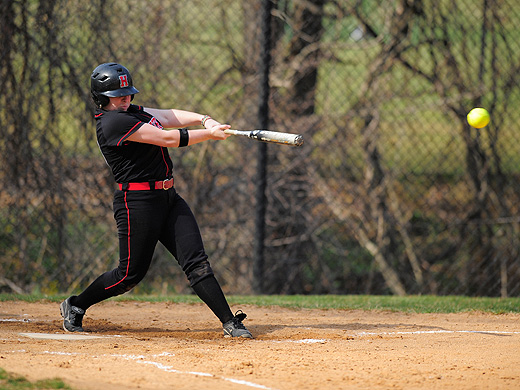 Fords rally past TCNJ, 6-5