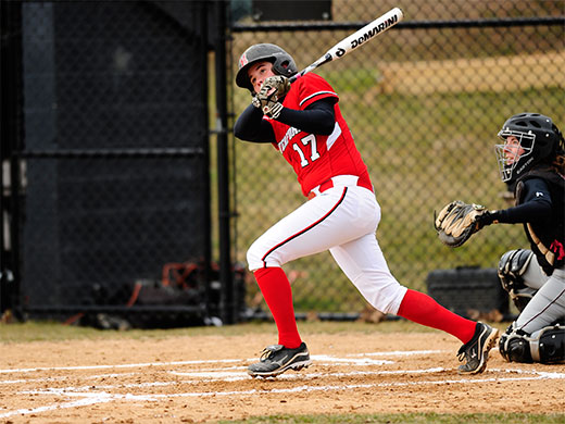 Softball extends winning streak to 8 with sweep of Nittany Lions