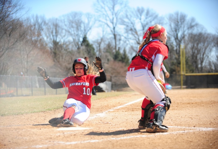 Softball Takes One of Two from Washington College