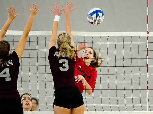 Volleyball takes down Swarthmore and Messiah