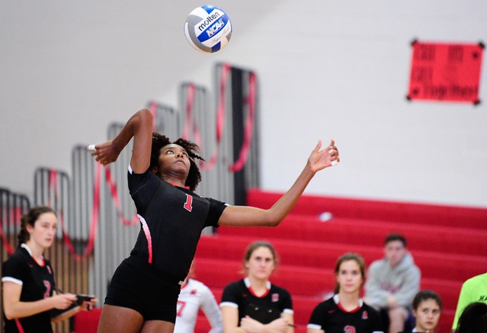 Volleyball Punches Ticket To Playoffs With 3-1 Win Over Washington College