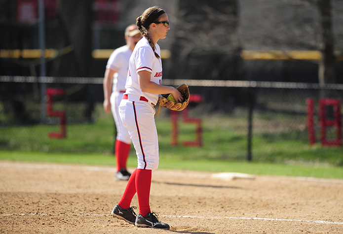 Softball Opens 2016 Campaign in Florida